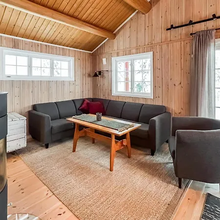 Nyaraló 6 Bedroom Nice In Nord-torpa